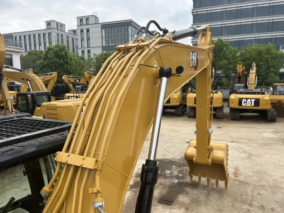 Used Caterpillar 320GC Excavator photo 1