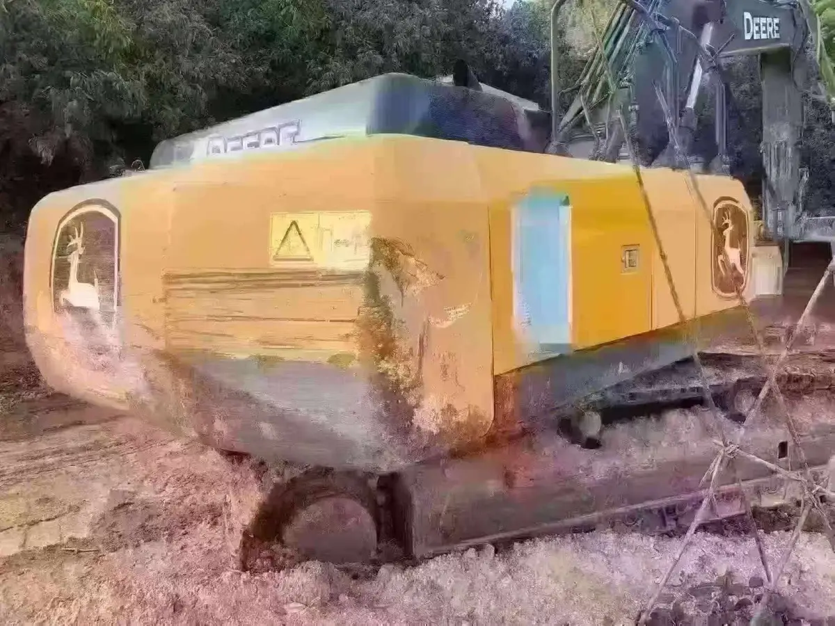 Used John Deere 360 Excavator photo 1