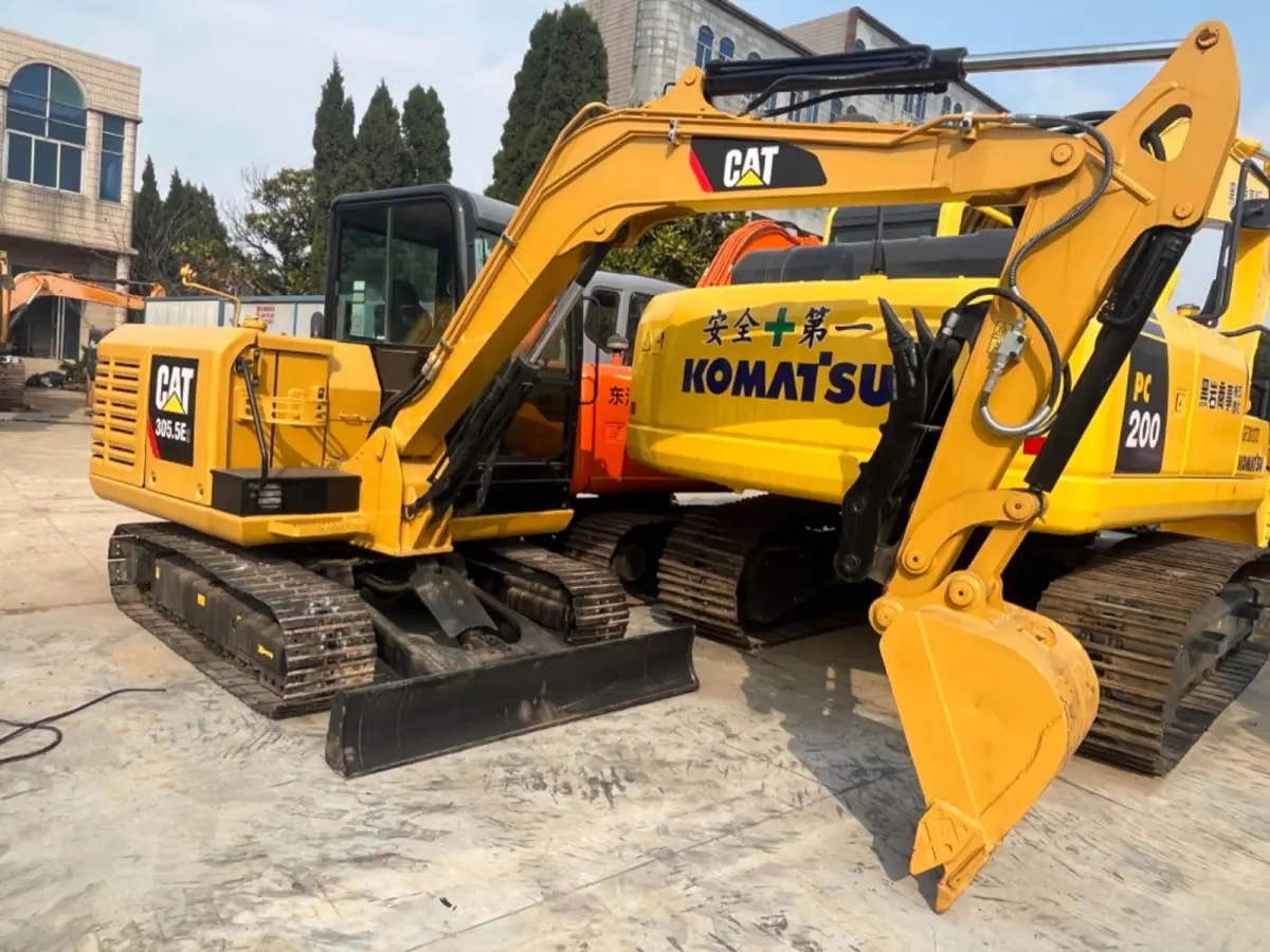 Used Caterpillar 305.5E2 Mini Excavator photo 1