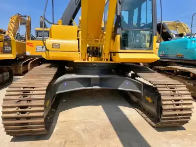 Used Komatsu PC270 Excavator photo 2