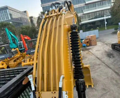 Used Caterpillar 320D Excavator photo 8