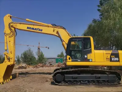 Used Komatsu PC220-8 Excavator photo 3