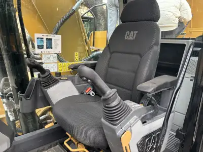 Used Caterpillar 320 Excavator photo 7