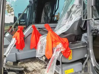 Used Volvo EC140 Excavator photo 5