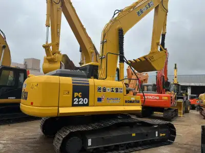 Used Komatsu PC220-7 Excavator photo 2