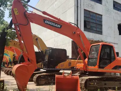 Used Doosan DH220LC Excavator photo 2