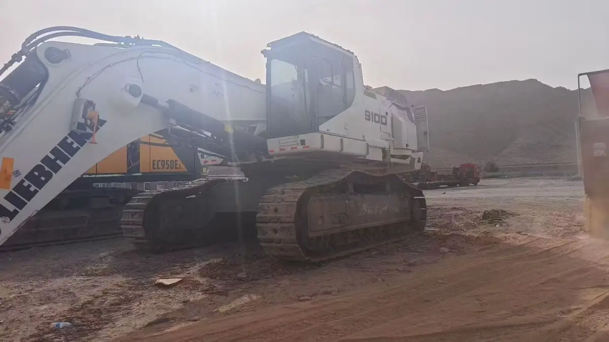 Used Liebherr 9100 Excavator photo 1