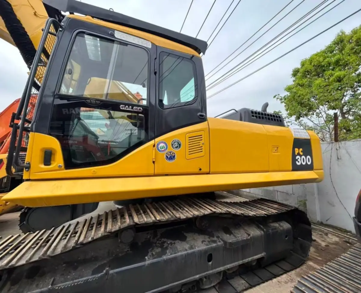 Used Komatsu PC300 Excavator photo 1