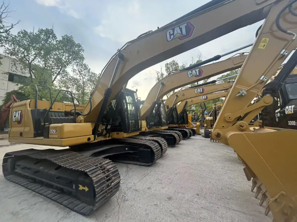Used Caterpillar 320 Excavator photo 1