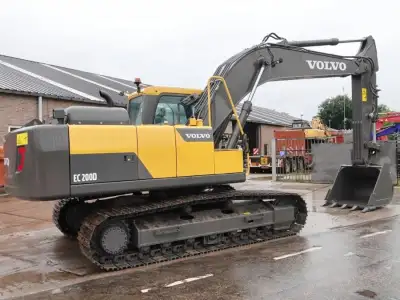 Used Volvo EC200D Excavator photo 2