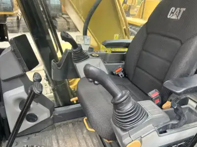 Used Caterpillar 320 Excavator photo 7