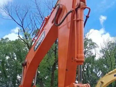 Used Doosan DH420LC Excavator photo 5