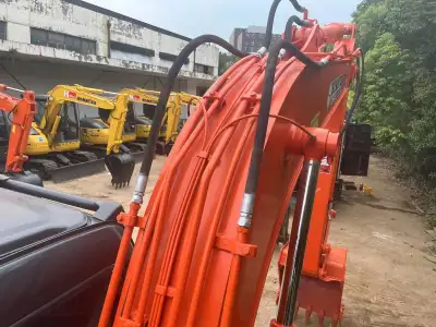 Used Hitachi 120 Excavator photo 2