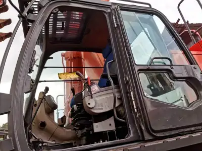 Used Hitachi ZX670 Excavator photo 5