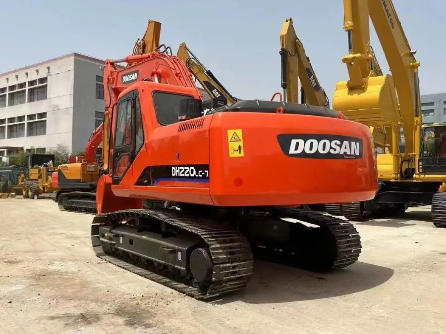 Used Doosan DH220LC Excavator photo 1