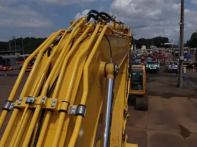 Used Komatsu PC200-11 Excavator photo 11