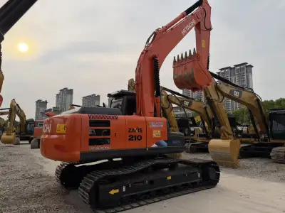 Used Hitachi 210 Excavator photo 6