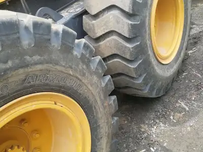 Used XCMG GR215 Motor Grader photo 6