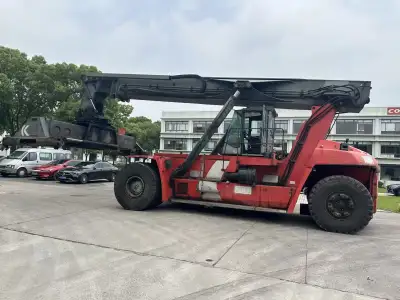 Used Kalmar 45Ton Reach Stacker photo 5