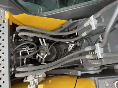 Used Volvo EC140 Excavator photo 11
