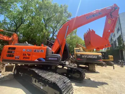 Used Hitachi 200 Excavator photo 2