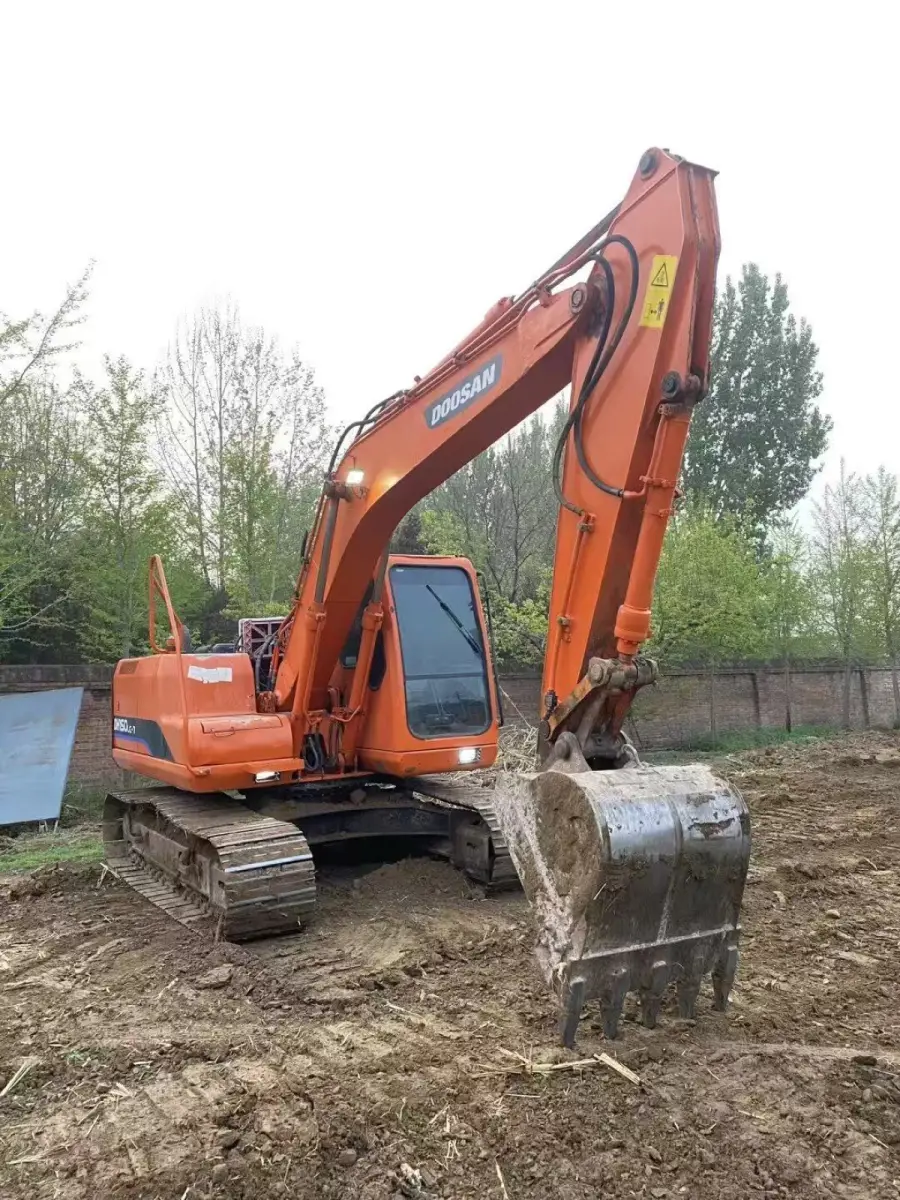 Used Doosan DH150LC-7 Excavator photo 1
