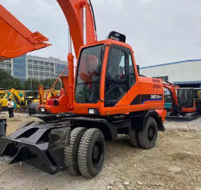 Used Doosan DH210W Excavator photo 4