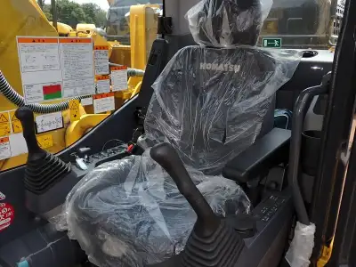 Used Komatsu PC200-11 Excavator photo 6