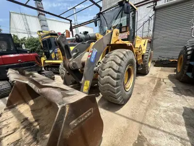 Used Volvo L120G Wheel Loader photo 4
