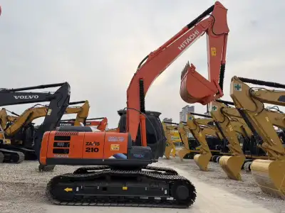 Used Hitachi 210 Excavator photo 4
