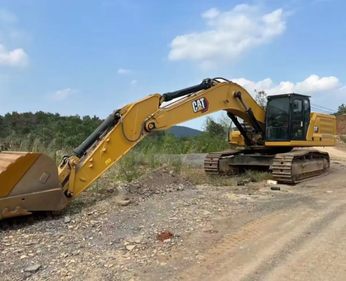 Used Caterpillar 340 Excavator photo 1