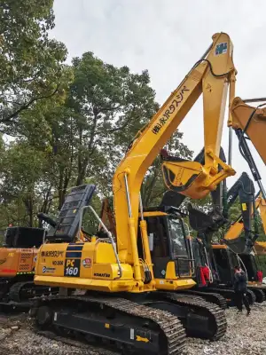 Used Komatsu PC160-8 Excavator photo 3