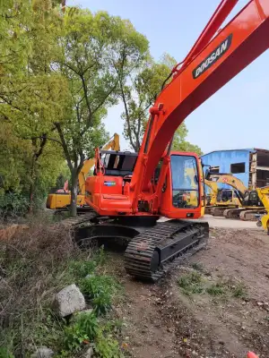 Used Doosan DH300LC Excavator photo 4