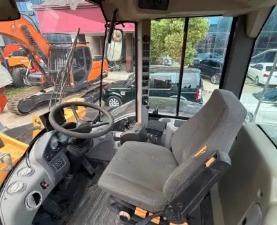 Used Volvo L120G Wheel Loader photo 6