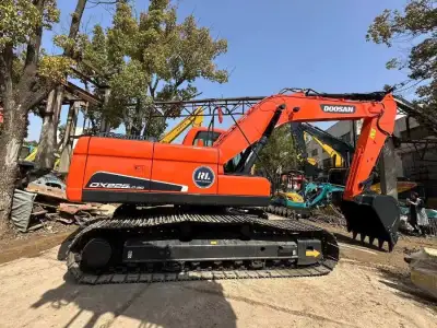 Used Doosan DX225LC-9C Excavator photo 3