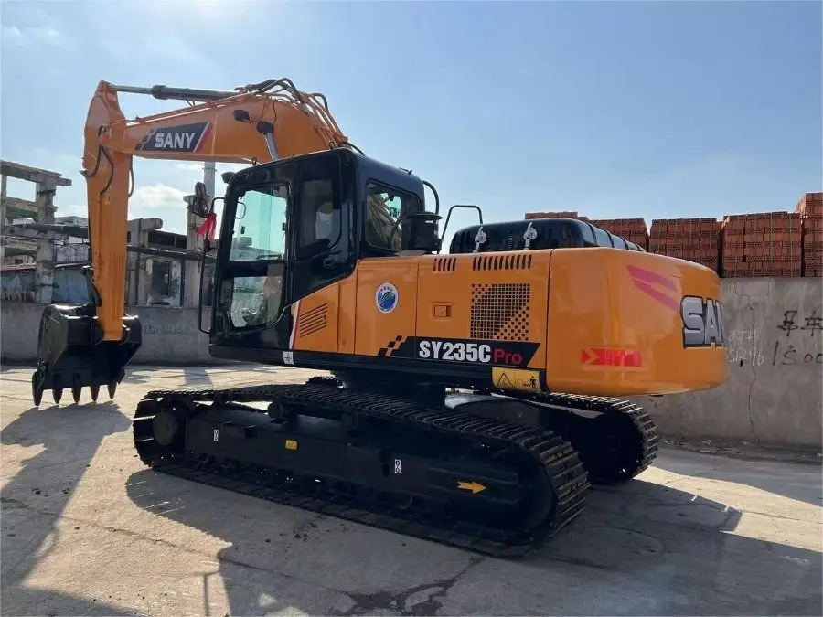 Used SANY SY235C Pro Excavator photo 1
