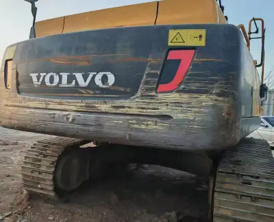 Used Volvo 380 Excavator photo 2