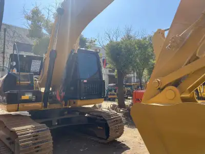 Used Caterpillar 320D Excavator photo 2