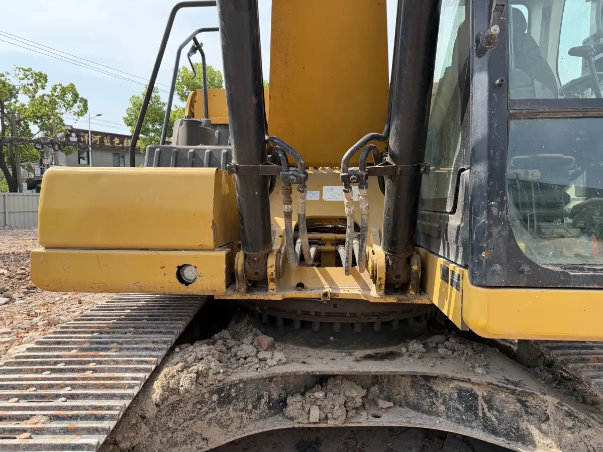 Used Caterpillar 320GC Excavator photo 1