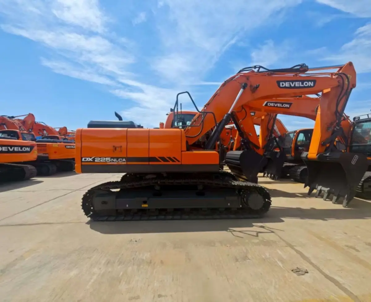 Used Doosan DX225NLCA Excavator photo 1