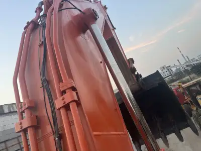 Used Hitachi 470 Excavator photo 12