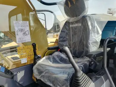 Used Komatsu PC210-10 Excavator photo 4
