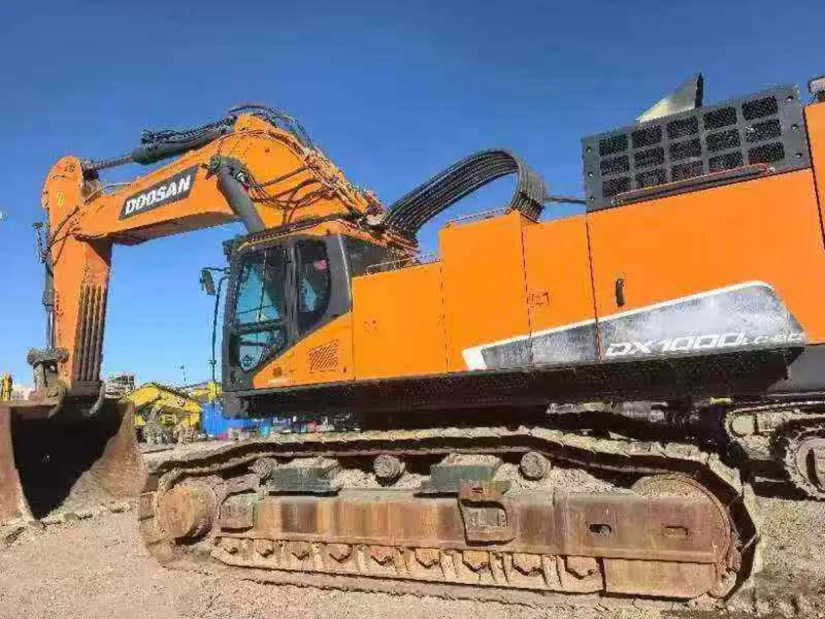Used Doosan DX1000 Excavator photo 1