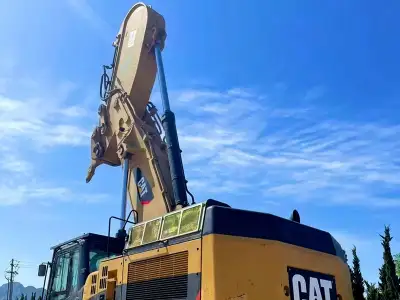 Used Caterpillar 374D Excavator photo 4