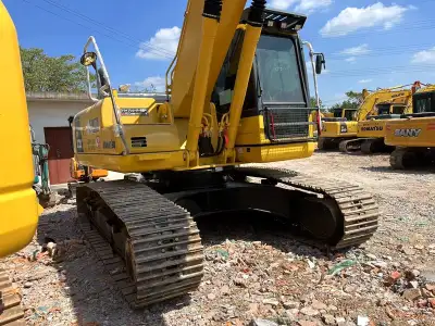 Used Komatsu PC220-8 Excavator photo 4