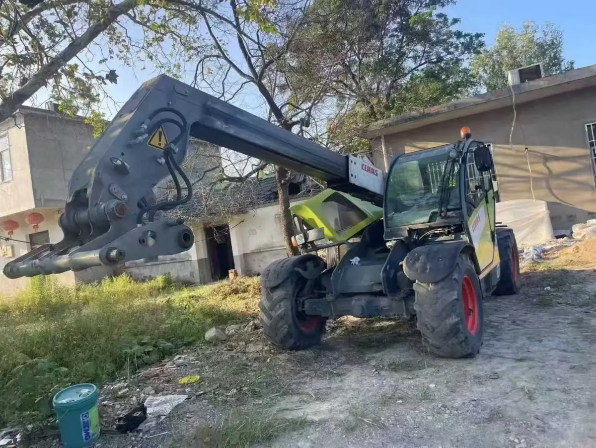 Used Telehandler photo 1
