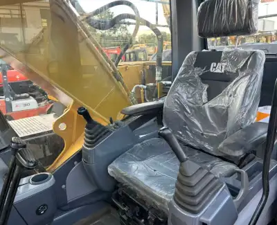 Used Caterpillar 320D Excavator photo 11