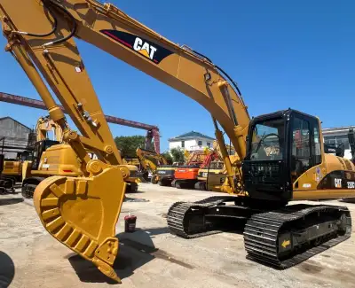 Used Caterpillar 320CL Excavator photo 2
