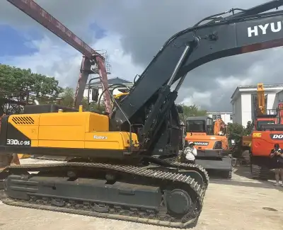Used Hyundai R330LC-9S Excavator photo 2
