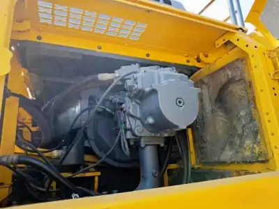 Used Komatsu PC400-8 Excavator photo 11